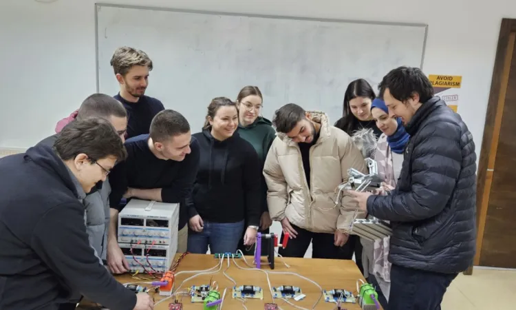 "Managing Haptic Interactions" Projesi Önemli Bir Başarıyla Sonuçlandı