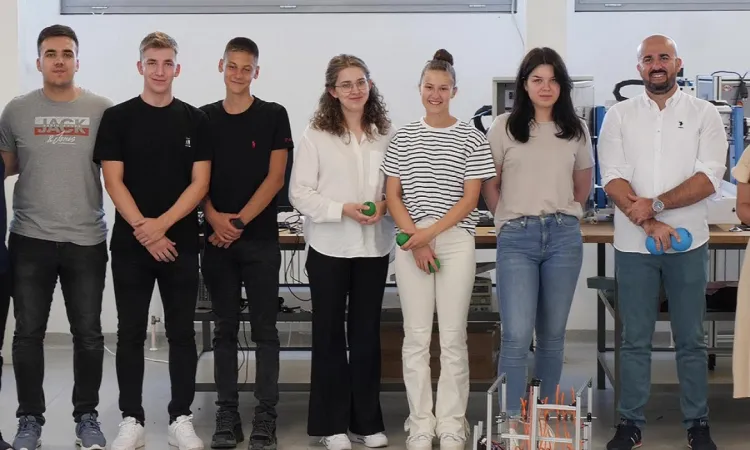 Inspiring Synergy: CERIT Team Supported by IUS Goes to FGC2023 in Singapore