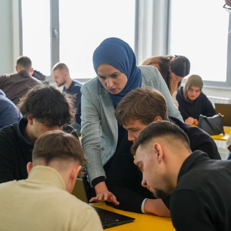 Winter School “Show and Tell” at IUS Inspires Future Electrical Engineers